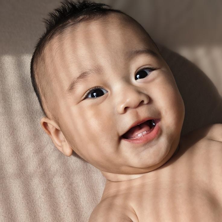 Taylor Bennett, Client Relations Director, discussing corporate gifting strategy with business clients