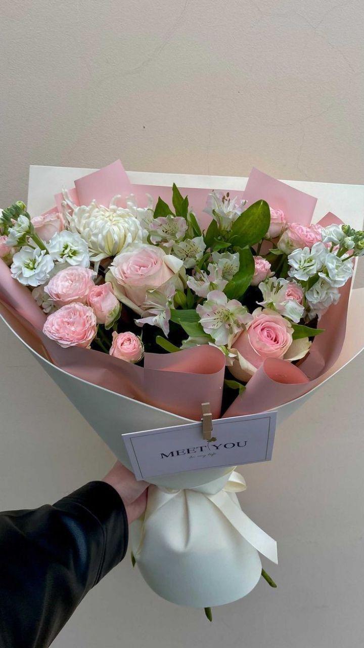 Global Process Network workshop space where corporate flower arrangements are designed and prepared for business delivery